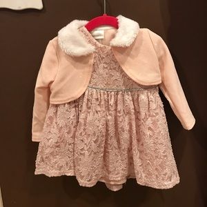 Infant girl elegant pink lace dress